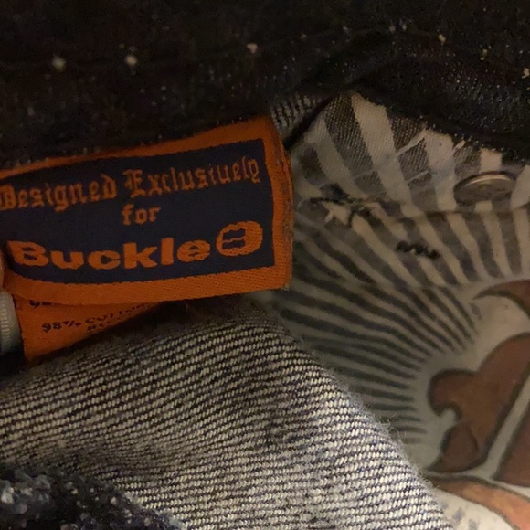 Destress Rock Revival Capri Jeans - Picture 9 of 12